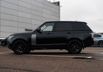 Подержанный автомобиль Land Rover Range Rover 2018 года (8 фото)