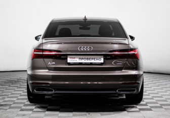 Подержанный автомобиль Audi A6 Sedan 2021 года (6 фото)
