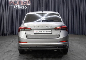 Подержанный автомобиль Skoda Rapid Liftback 2020 года (6 фото)