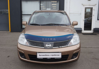 Подержанный автомобиль Nissan Tiida Sedan 2008 года (2 фото)