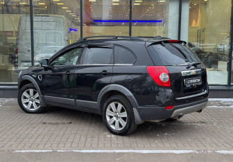 Подержанный автомобиль Chevrolet Captiva 2008 года (6 фото)