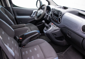 Подержанный автомобиль Citroen Berlingo 2012 года (9 фото)