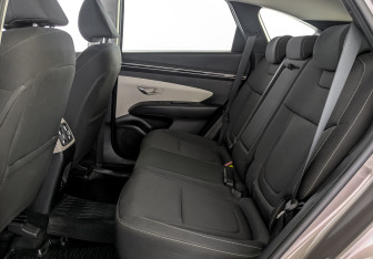 Подержанный автомобиль Hyundai Tucson 2022 года (12 фото)