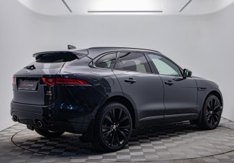Подержанный автомобиль Jaguar F-Pace 2016 года (5 фото)