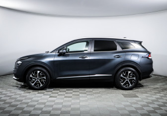 Подержанный автомобиль Kia Sportage 2022 года (8 фото)