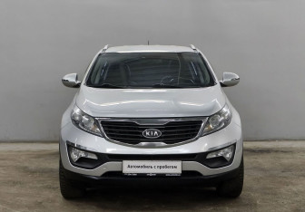 Подержанный автомобиль Kia Sportage 2012 года (2 фото)