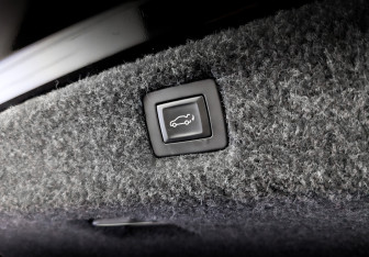 Подержанный автомобиль Cadillac CT6 2019 года (28 фото)