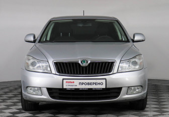 Подержанный автомобиль Skoda Octavia Liftback 2012 года (2 фото)
