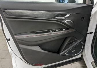 Подержанный автомобиль Geely Tugella 2023 года (11 фото)