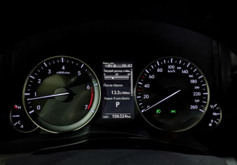 Подержанный автомобиль Lexus ES 2018 года (16 фото)