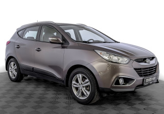 Подержанный автомобиль Hyundai ix35 2012 года (3 фото)