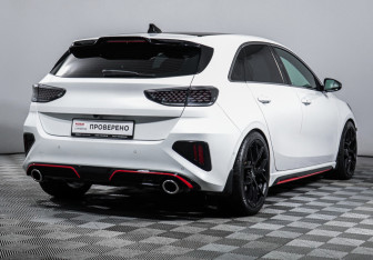 Подержанный автомобиль Kia Ceed Hatchback 2021 года (5 фото)
