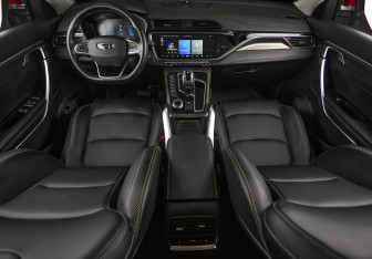 Подержанный автомобиль Geely Atlas Pro 2022 года (17 фото)