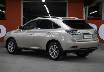 Подержанный автомобиль Lexus RX 2010 года (7 фото)