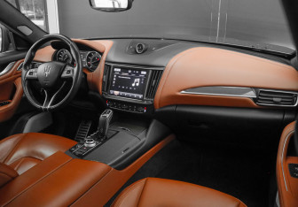 Подержанный автомобиль Maserati Levante 2021 года (9 фото)