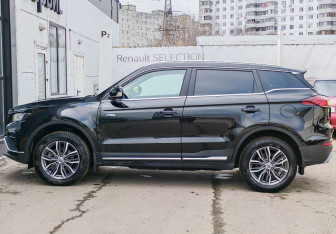 Подержанный автомобиль Geely Atlas Pro 2023 года (8 фото)