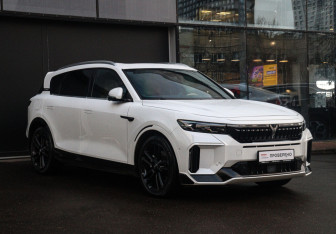 Подержанный автомобиль Voyah Free 2023 года (3 фото)