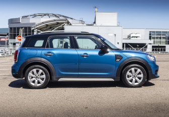 Подержанный автомобиль MINI Countryman 2019 года (4 фото)