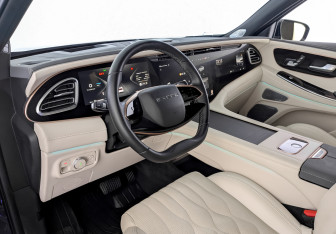 Подержанный автомобиль Exeed VX 2023 года (16 фото)