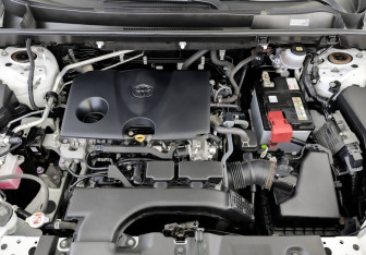 Подержанный автомобиль Toyota RAV4 2021 года (9 фото)