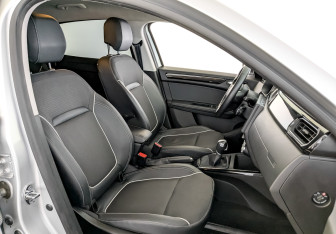 Подержанный автомобиль Renault Arkana 2019 года (23 фото)