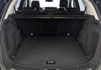 Подержанный автомобиль Land Rover Discovery Sport 2017 года (10 фото)