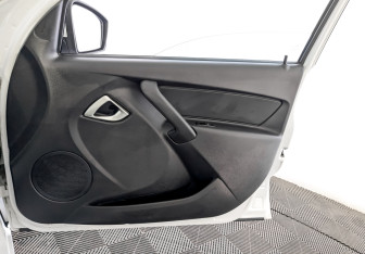 Подержанный автомобиль LADA (ВАЗ) Granta Sedan 2023 года (24 фото)