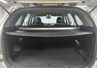 Подержанный автомобиль Kia Sorento 2012 года (13 фото)