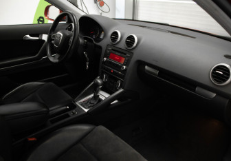 Подержанный автомобиль Audi A3 Hatchback 2009 года (21 фото)