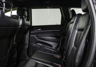 Подержанный автомобиль Jeep Grand Cherokee 2013 года (12 фото)