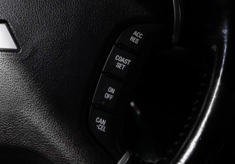 Подержанный автомобиль Mitsubishi Pajero 2012 года (17 фото)