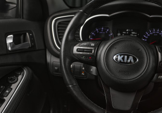 Подержанный автомобиль Kia Optima Sedan 2015 года (14 фото)