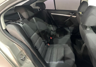Подержанный автомобиль Skoda Octavia Liftback 2013 года (11 фото)