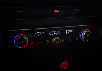 Подержанный автомобиль Audi A3 Hatchback 2013 года (17 фото)