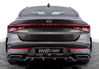 Подержанный автомобиль Kia K5 2020 года (6 фото)