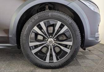 Подержанный автомобиль Volvo V90 Cross Country 2021 года (12 фото)