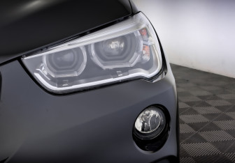 Подержанный автомобиль BMW X1 2019 года (17 фото)