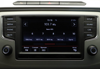 Подержанный автомобиль Volkswagen Passat Sedan 2015 года (22 фото)