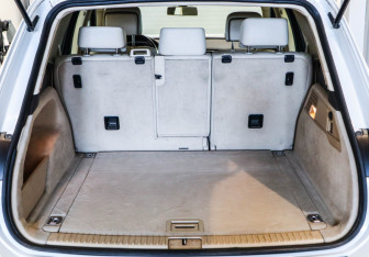 Подержанный автомобиль Volkswagen Touareg 2016 года (10 фото)