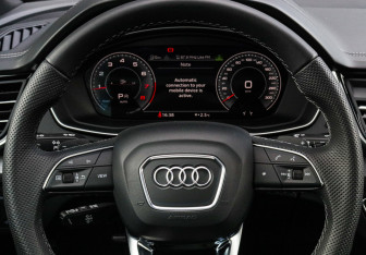 Подержанный автомобиль Audi Q5 2025 года (32 фото)