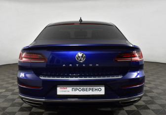 Подержанный автомобиль Volkswagen Arteon 2019 года (5 фото)