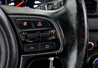 Подержанный автомобиль Kia Sportage 2017 года (29 фото)