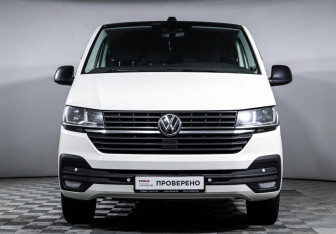 Подержанный автомобиль Volkswagen Transporter Minivan 2021 года (2 фото)