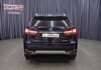Подержанный автомобиль Lexus RX 2020 года (6 фото)