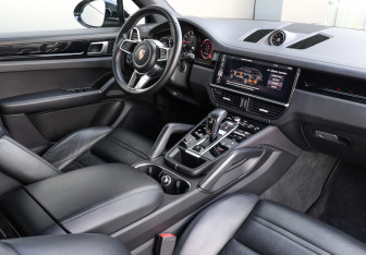 Подержанный автомобиль Porsche Cayenne 2018 года (9 фото)