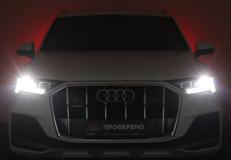 Подержанный автомобиль Audi Q7 2021 года (30 фото)