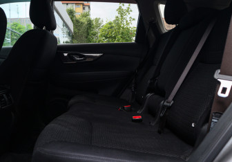 Подержанный автомобиль Nissan X-Trail 2021 года (10 фото)