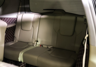 Подержанный автомобиль Infiniti QX80 2018 года (13 фото)