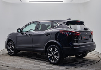 Подержанный автомобиль Nissan Qashqai 2021 года (3 фото)