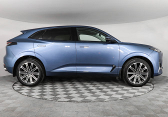 Подержанный автомобиль Changan UNI-K 2023 года (4 фото)